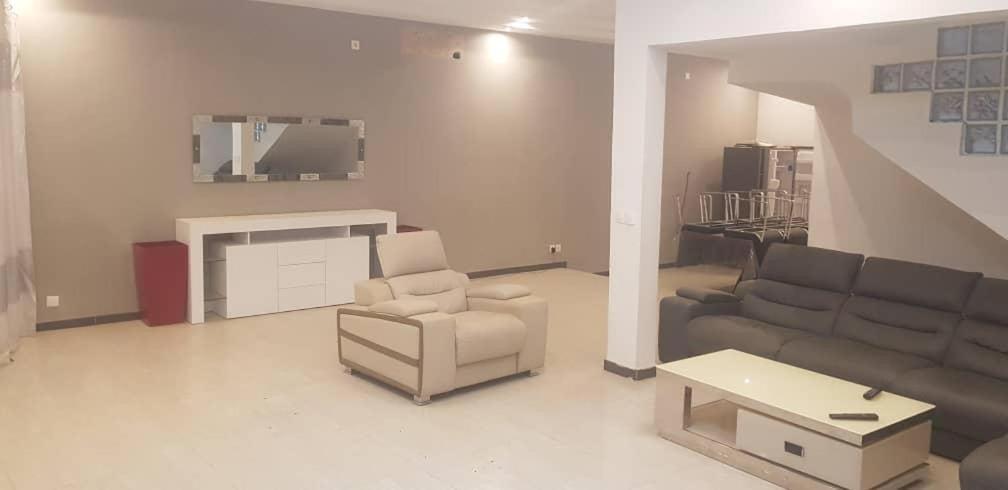 SALY - Villa Kage 6 chambres -Climatisation - Wifi - Eau chaude - Billard - Playstation - Ping pong - Canal Plus Extérieur photo