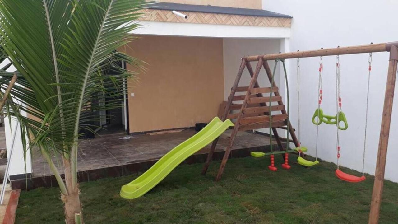 SALY - Villa Kage 6 chambres -Climatisation - Wifi - Eau chaude - Billard - Playstation - Ping pong - Canal Plus Extérieur photo